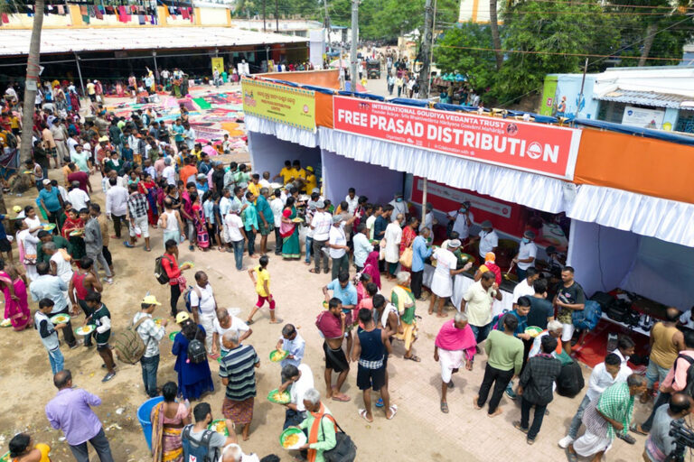 FOOD-DISTRIBUTION-01