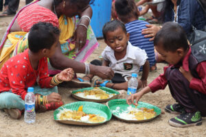 FOOD-DISTRIBUTION-03